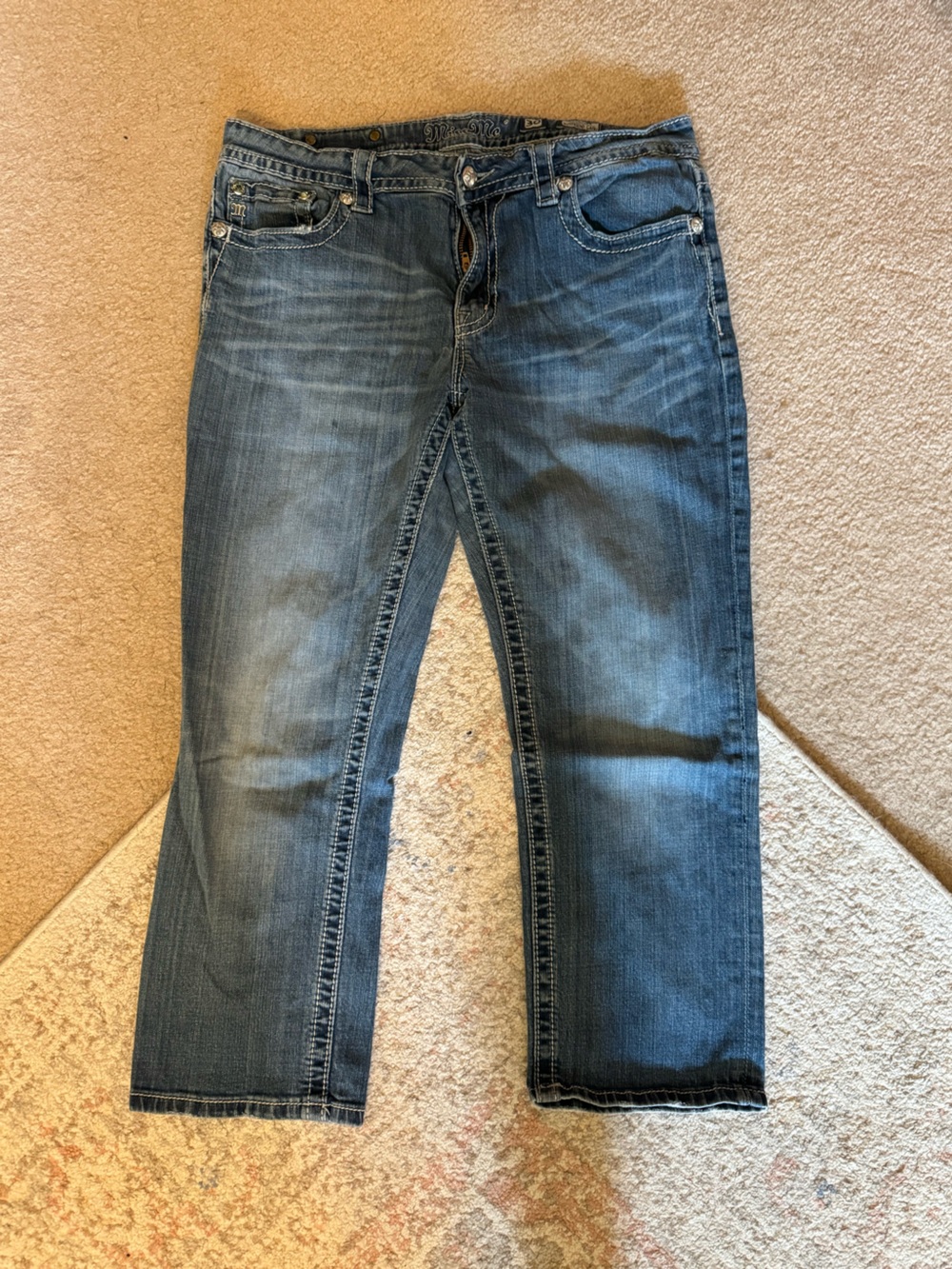 Miss Me Women’s Boot Cut Capri Jeans in Faded Blue size 30